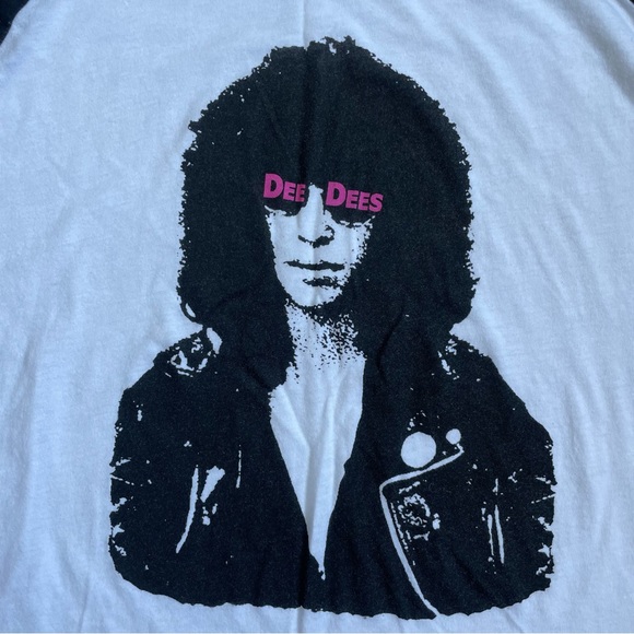 Dee Dees Graphic Baseball Tee - Picture 3 of 6